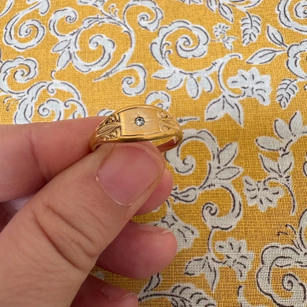 Vintage Rare Avon Gold Tone Ring Glimmering Star 7 - Picture 2 of 7